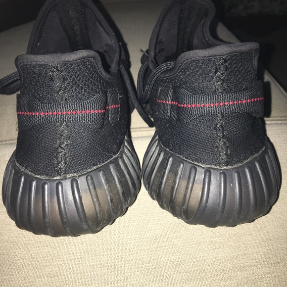 SOLD Yeezy 350 v2 bred - Picture 5 of 8